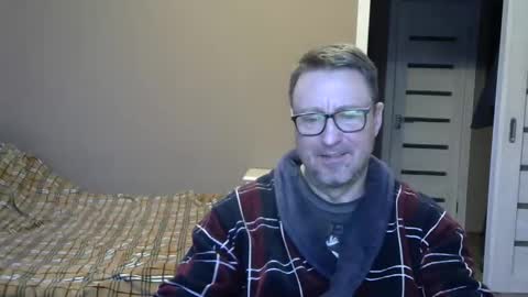 Snapshot of harrysnake chatting on 12/17/24, 06:35 HarrySnake online show from 12/17/24, 06:35