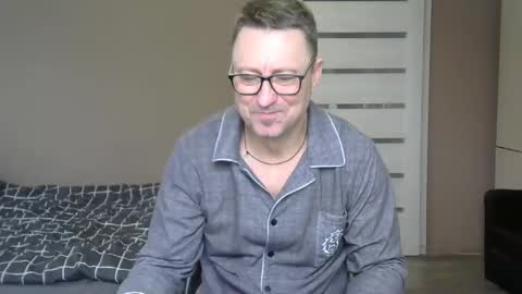 Snapshot of harrysnake chatting on 02/16/25, 08:10 HarrySnake online show from 02/16/25, 08:10