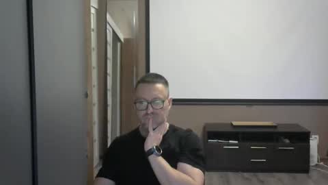 Snapshot of harrysnake chatting on 10/16/25, 01:45 HarrySnake online show from 10/16/25, 01:45