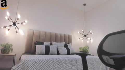 Snapshot of harryy_joness chatting on 12/01/24, 08:42 Harry Jones online show from 12/01/24, 08:42