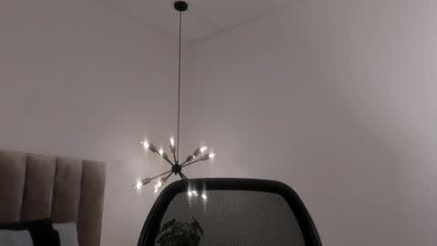 Snapshot of harryy_joness chatting on 02/15/25, 05:39 Harry Jones online show from 02/15/25, 05:39