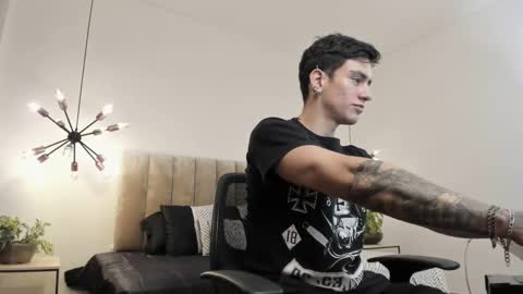 Snapshot of harryy_joness chatting on 03/07/25, 08:44 Harry Jones online show from 03/07/25, 08:44