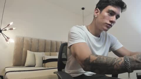 Snapshot of harryy_joness chatting on 03/11/25, 06:08 Harry Jones online show from 03/11/25, 06:08