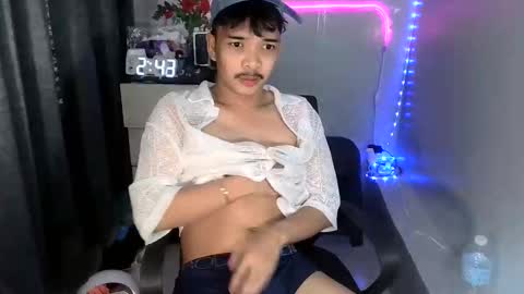 Michael18 online show from 03/10/25, 01:43