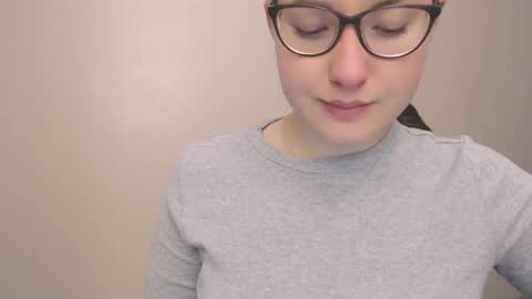 Snapshot of hartfoxx chatting on 02/04/26, 01:00 hartfoxx online show from 02/04/26, 01:00