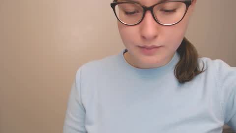 Snapshot of hartfoxx chatting on 02/18/26, 12:28 hartfoxx online show from 02/18/26, 12:28