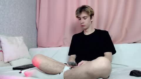 harvey_foster online show from 12/03/25, 07:38