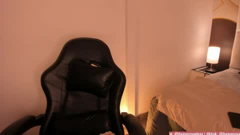 has_gonzalezz online show from 04/09/26, 06:41