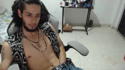 Snapshot of hasani_savala chatting on 11/14/25, 04:33 Hasani online show from 11/14/25, 04:33