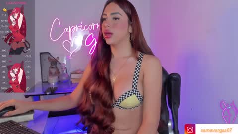 Snapshot of hasbella_saenz1 chatting on 01/15/25, 02:38 s online show from 01/15/25, 02:38