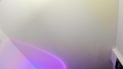 Nicole online show from 11/12/25, 04:24