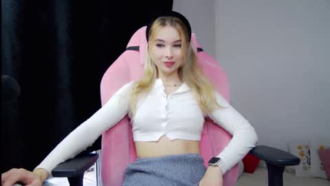 Anna online show from 10/05/25, 07:07