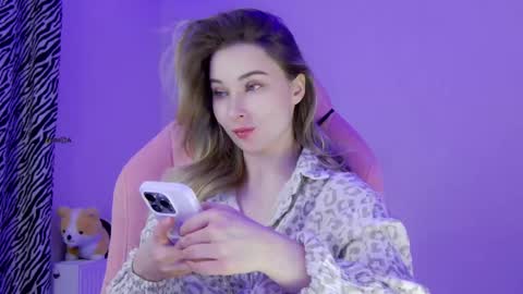 Snapshot of haters_ chatting on 05/16/26, 07:01 Anna online show from 05/16/26, 07:01