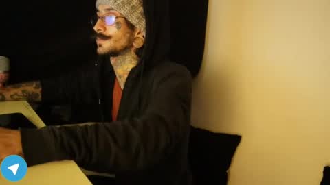 Snapshot of hatsumotokyoto chatting on 01/24/25, 02:07 More content 2 online show from 01/24/25, 02:07