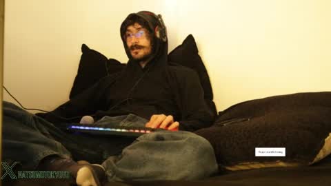 Snapshot of hatsumotokyoto chatting on 01/30/25, 07:26 More content 2 online show from 01/30/25, 07:26