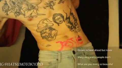 Snapshot of hatsumotokyoto chatting on 02/15/25, 11:17 More content 2 online show from 02/15/25, 11:17