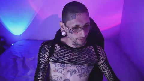 More content   2   online show from 11/14/25, 10:51