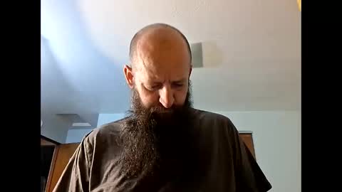 Snapshot of hawktalon007 chatting on 12/04/25, 05:50 Robert online show from 12/04/25, 05:50