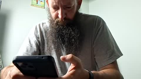 Snapshot of hawktalon007 chatting on 08/02/26, 07:40 Robert online show from 08/02/26, 07:40