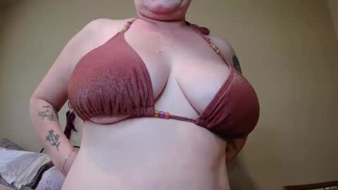 Bunny Chatsworth online show from 09/19/25, 04:29