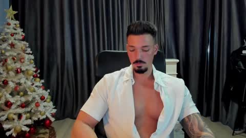 Snapshot of haydenspears chatting on 12/18/24, 01:02 HaydenSpears online show from 12/18/24, 01:02