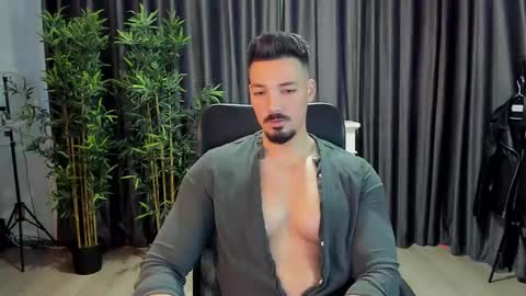 Snapshot of haydenspears chatting on 03/01/25, 08:02 HaydenSpears online show from 03/01/25, 08:02