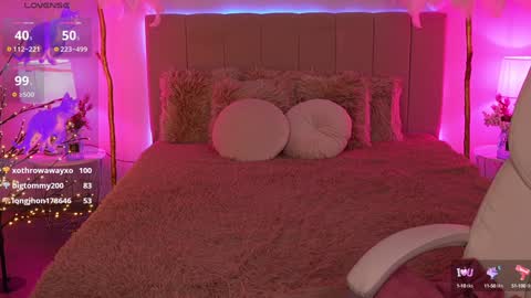 haylaamber online show from 12/14/24, 03:18