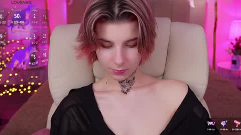 haylaamber online show from 12/19/24, 05:50