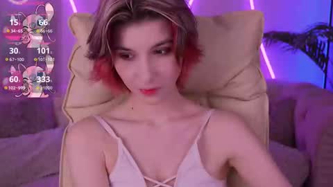 haylaamber online show from 03/04/25, 08:16