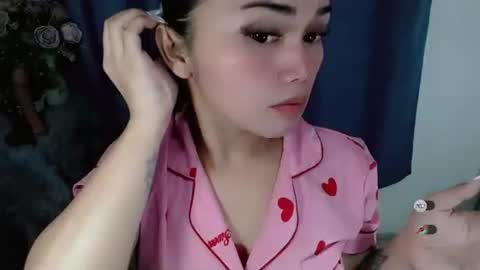 haylee online show from 10/19/25, 02:01