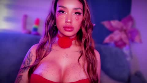 Snapshot of hazeeell chatting on 01/30/25, 02:16 Marie online show from 01/30/25, 02:16