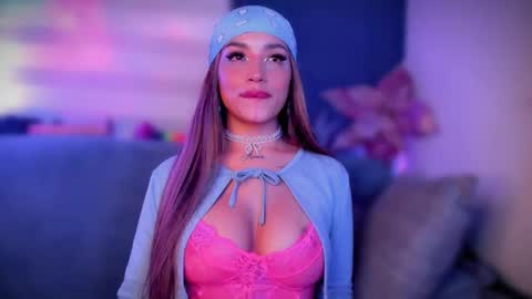 Snapshot of hazeeell chatting on 02/09/25, 02:38 Marie online show from 02/09/25, 02:38