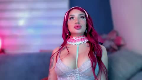 Snapshot of hazeeell chatting on 02/11/25, 08:48 Marie online show from 02/11/25, 08:48