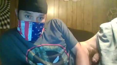 Snapshot of hazel198812 chatting on 12/15/25, 06:01 hazel198812 online show from 12/15/25, 06:01