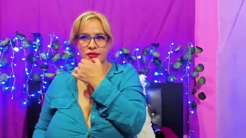 hazel online show from 03/02/25, 03:45