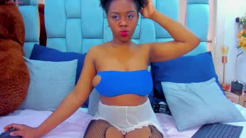 hazel_lanee online show from 03/15/26, 11:00