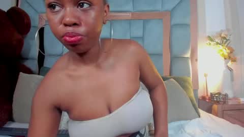 Snapshot of hazel_lanee chatting on 05/23/26, 06:29 hazel_lanee online show from 05/23/26, 06:29