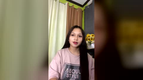 hazel_loves_you143 online show from 12/16/25, 05:45