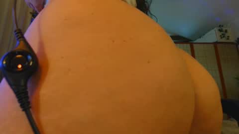 Snapshot of hazel_lyn222 chatting on 08/05/26, 06:44 Hazel online show from 08/05/26, 06:44