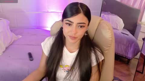 HAZEL LYNN ROSS online show from 11/20/25, 07:57