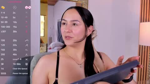  Hazel  online show from 12/05/24, 07:17