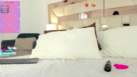  Hazel  online show from 01/13/26, 02:44