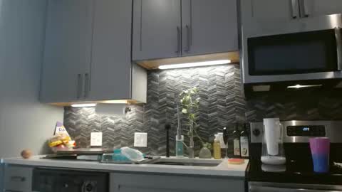 Hazel online show from 02/04/25, 08:06