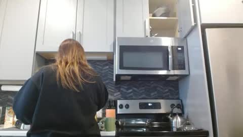 Hazel online show from 02/21/25, 02:59