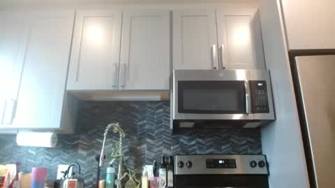 Hazel online show from 02/26/25, 03:19