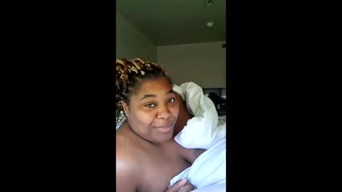 hazelba3 online show from 04/26/26, 03:32