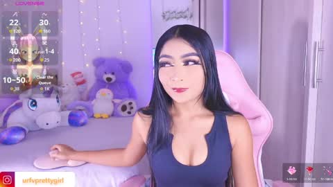 Snapshot of hazelbabee_ chatting on 06/05/26, 09:15 Lynn online show from 06/05/26, 09:15