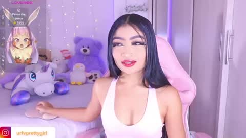 Snapshot of hazelbabee_ chatting on 06/11/26, 08:45 Lynn online show from 06/11/26, 08:45
