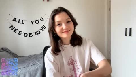 Kira online show from 04/23/26, 09:30