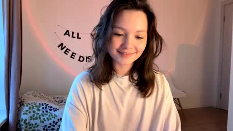 Snapshot of hazelhartshorn chatting on 05/31/26, 06:09 Kira online show from 05/31/26, 06:09